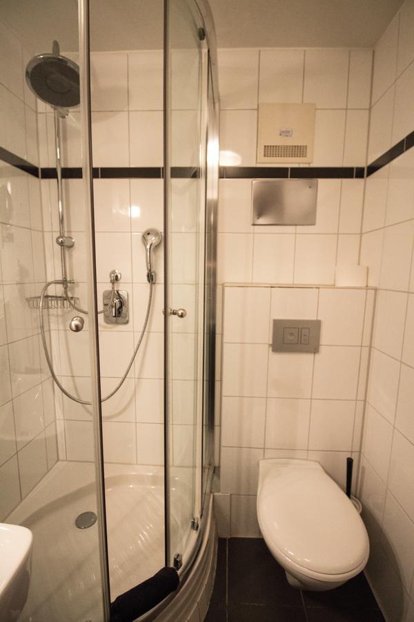 Landhotel Wolfschlugen מראה חיצוני תמונה